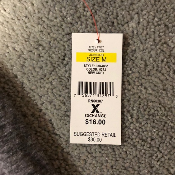 Gray top - Picture 2 of 4